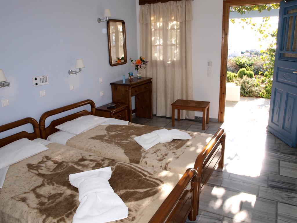 Narkissos Studios Alikí Habitación foto